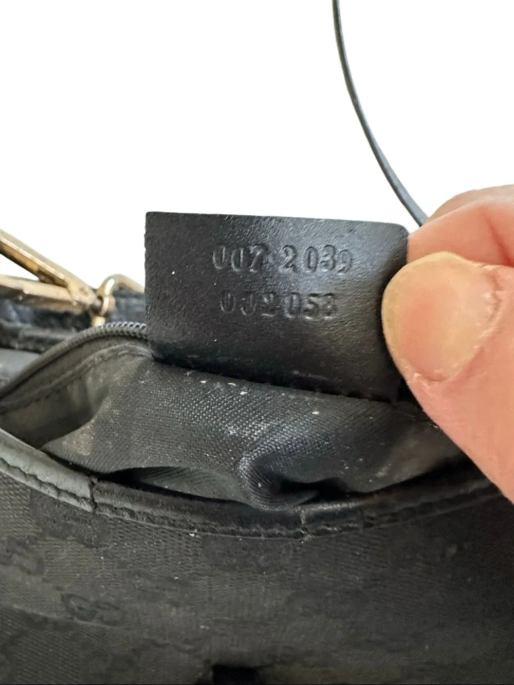 Gucci Jackie Black Shoulder Bag with silver piston lock Hardware - Picture 11 of 15